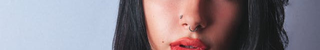 Dermal Anchor Piercing Wange