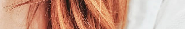Helix Piercing Gold bei Frau getragen